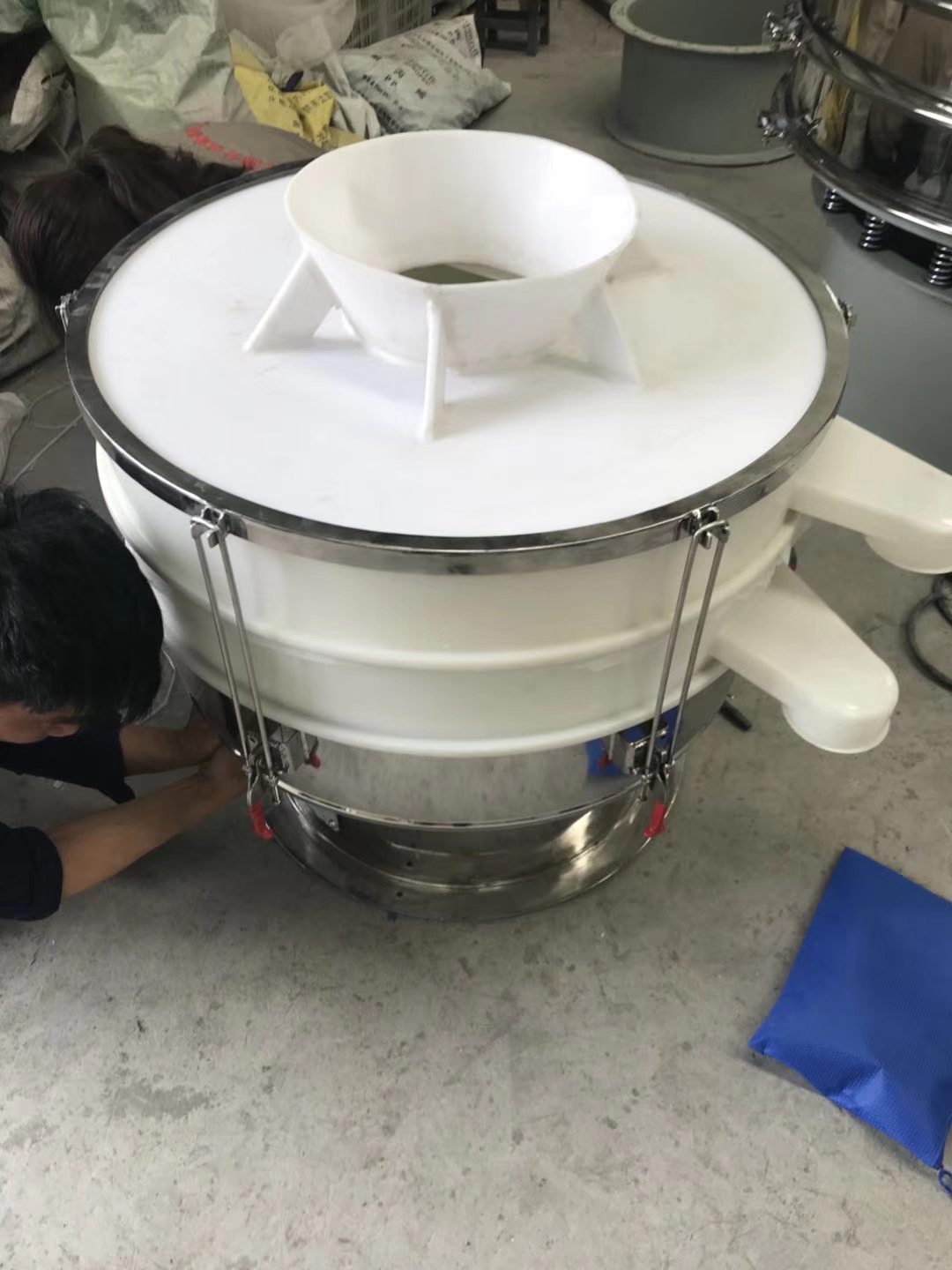 食品级麻豆性视频在线那里生产食盐、白砂糖筛选机